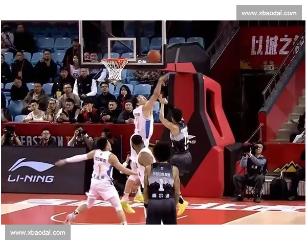 周琦精彩比赛集锦展现绝佳防守与进攻技巧带领球队逆转胜利