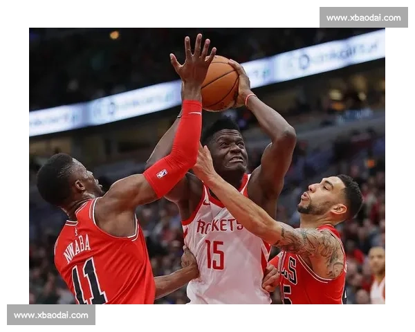 比赛正在进行，选手们奋力拼搏，赛场气氛紧张激烈，胜负未分，焦点瞬间引人注目